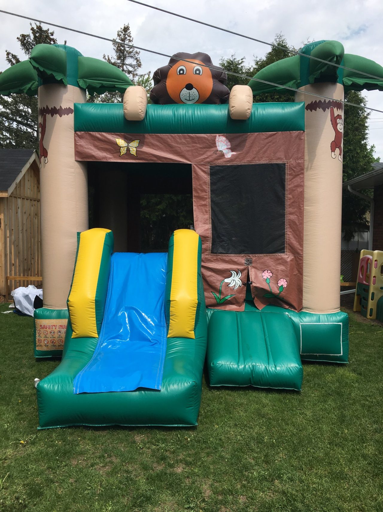 Rent a Bouncy Castle in Guelph, Ontario Crazy Bounce